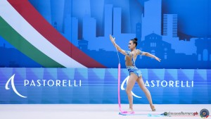 aa q grueniger lauren sui ph simone ferraro sfa02191 copia